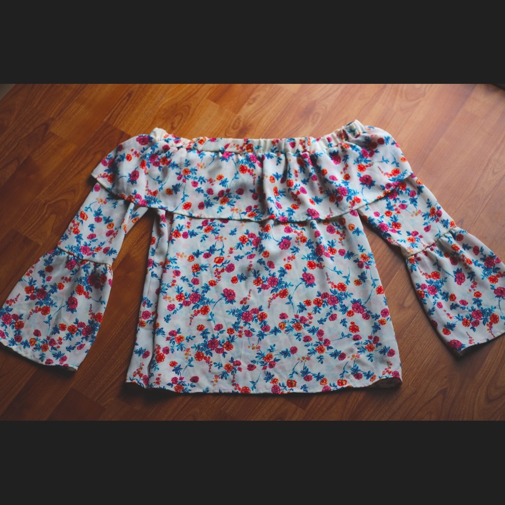 Floral Off the Shoulder Blouse
